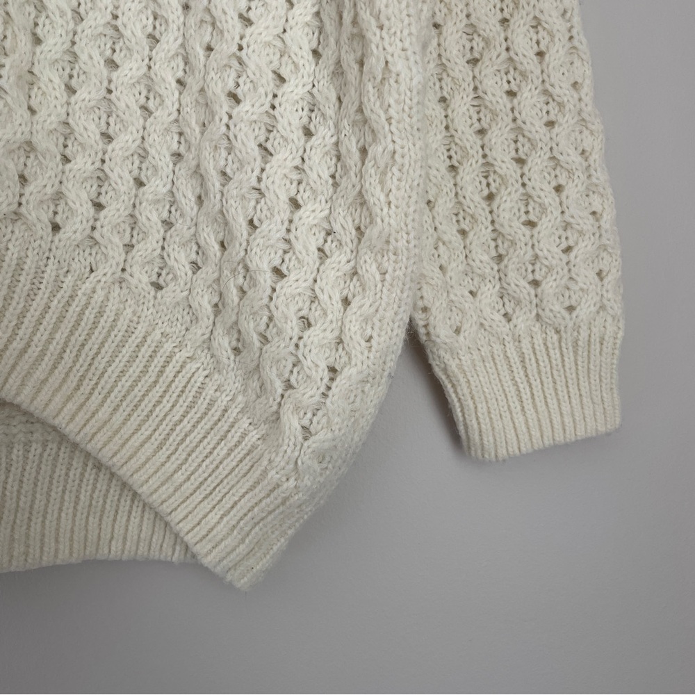 H&M Cream Knit Crewneck Sweater Medium - Picture 4 of 6